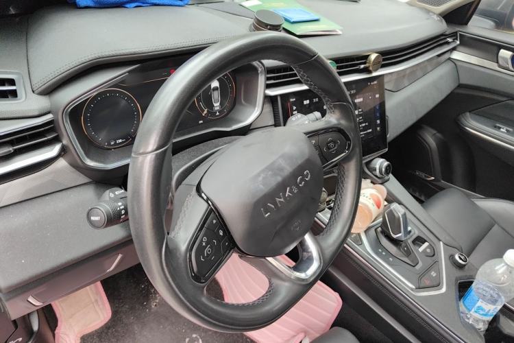 Used Lynk & Co 01 2021 2.0TD Two-Wheel-Drive Pro Trim Steering Wheel