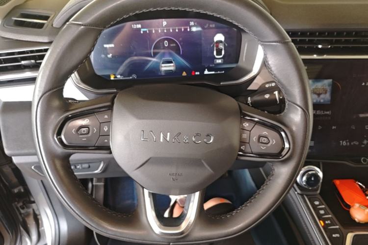 Used Lynk & Co 01 2021 2.0TD Two-Wheel-Drive Pro Trim Steering Wheel