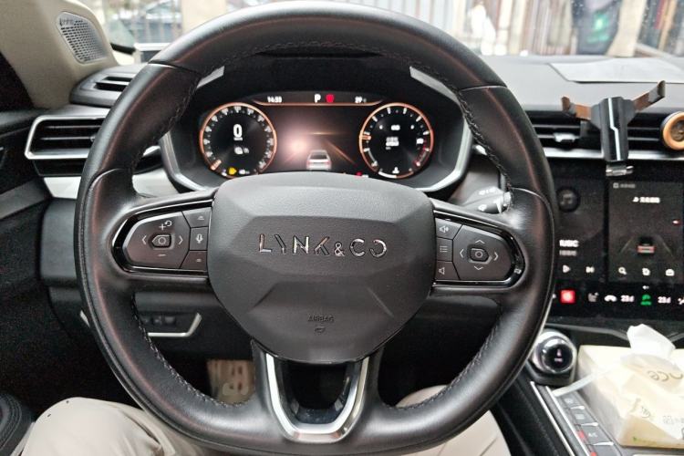 Used Lynk & Co 01 2021 2.0TD Two-Wheel-Drive Pro Trim Steering Wheel