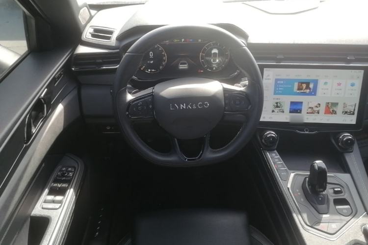Used Lynk & Co 01 2021 2.0TD Four-Wheel Drive Hype-Halo Steering Wheel