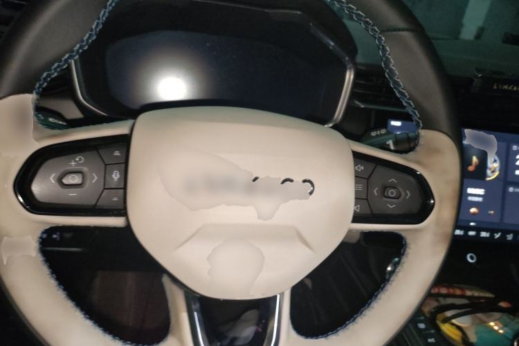 Used Lynk & Co 01 2021 2.0TD Two-Wheel Drive Zhaopu Pro Steering Wheel
