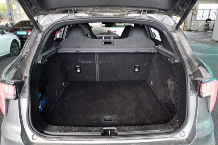 Used Lynk & Co 01 2021 2.0TD Four-Wheel Drive Hype-Halo Trunk