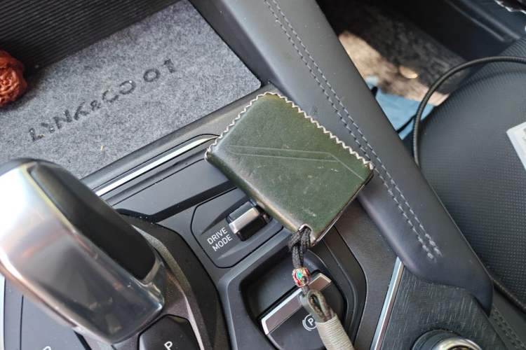 Used Lynk & Co 01 2021 2.0TD Two-Wheel-Drive Pro Trim Vehicle Key