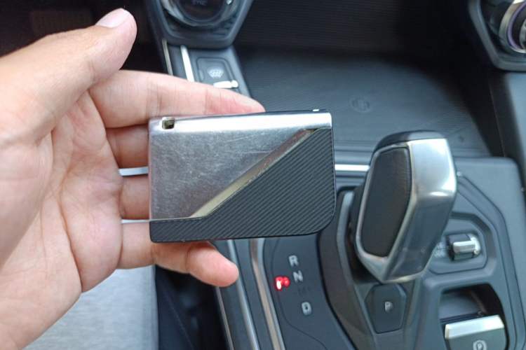 Used Lynk & Co 01 2021 2.0TD Two-Wheel-Drive Pro Trim Vehicle Key