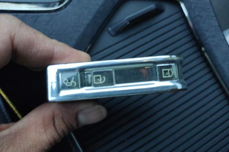 Used Lynk & Co 01 2021 2.0TD Two-Wheel-Drive Pro Trim Vehicle Key