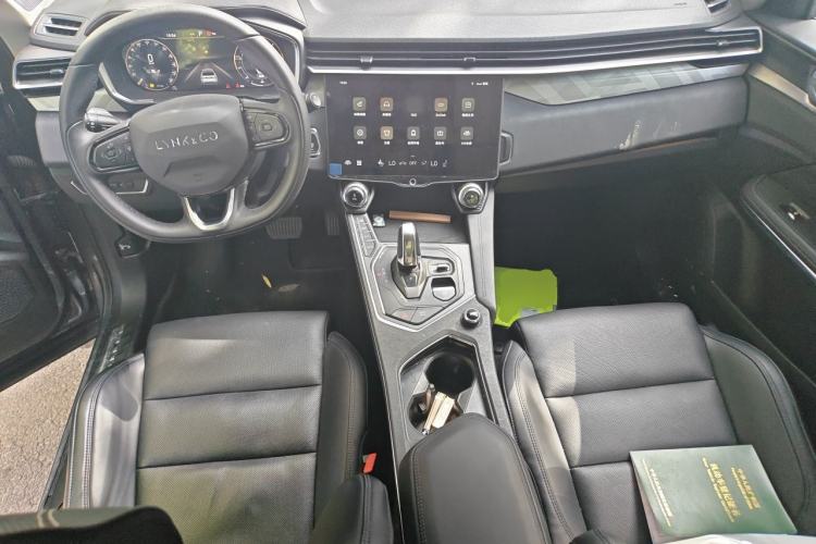 Used Lynk & Co 01 2021 2.0TD Two-Wheel-Drive Pro Trim Center Console