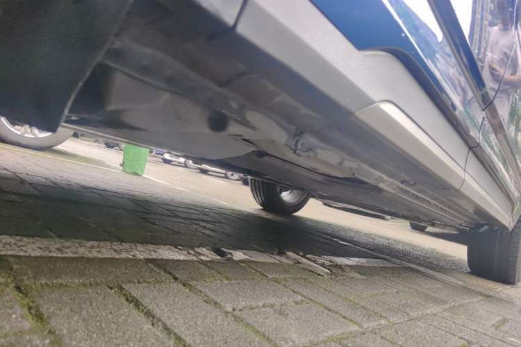 Used Lynk & Co 01 2021 2.0TD Two-Wheel Drive Zhaopu Pro Chassis Rear Right
