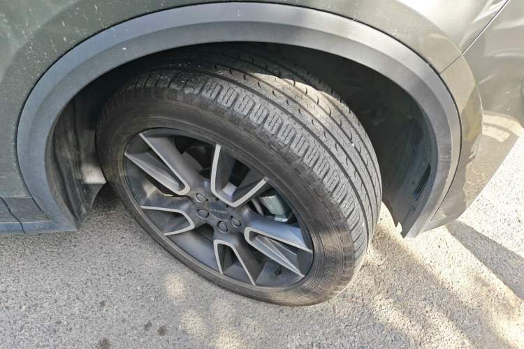 Used Lynk & Co 01 2021 2.0TD Two-Wheel-Drive Pro Trim Right Front Wheel Hub