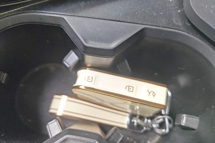 Used Lynk & Co 01 2021 2.0TD Two-Wheel-Drive Pro Trim Vehicle Key