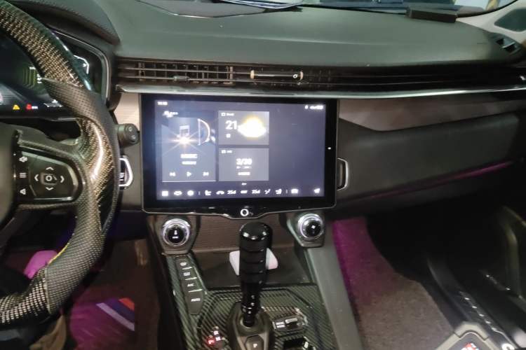 Used Lynk & Co 01 2021 2.0TD Two-Wheel-Drive Pro Trim Audio And AC Panel