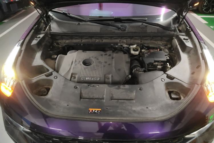 Used Lynk & Co 01 2021 2.0TD Two-Wheel-Drive Pro Trim Engine Bay