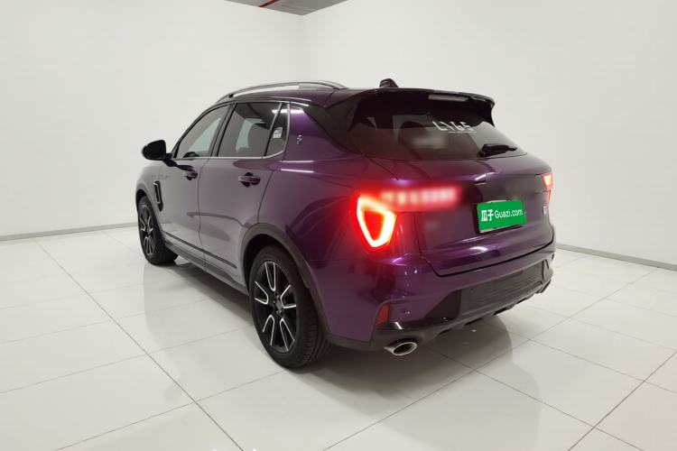 Used Lynk & Co 01 2021 2.0TD Two-Wheel-Drive Pro Trim Exterior 2