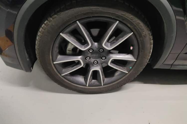 Used Lynk & Co 01 2021 2.0TD Two-Wheel-Drive Pro Trim Exterior 4