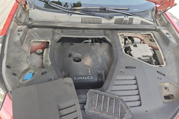 Used Lynk & Co 01 2021 2.0TD Four-Wheel Drive Hype-Halo Engine Bay