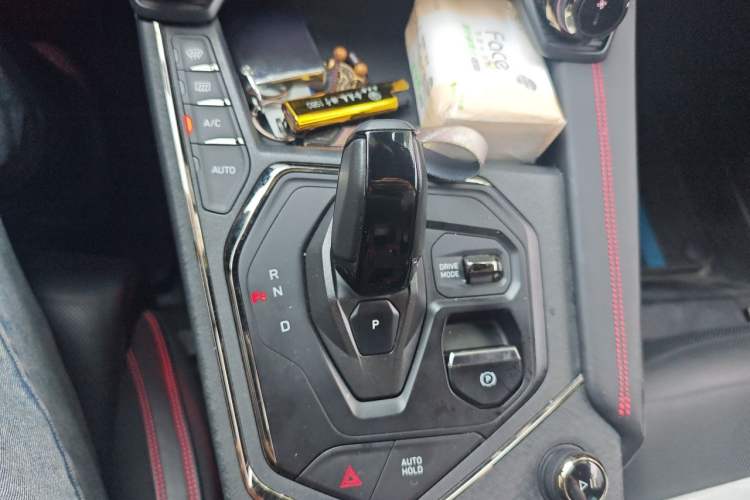 Used Lynk & Co 01 2021 2.0TD Four-Wheel Drive Hype-Halo Gear Lever