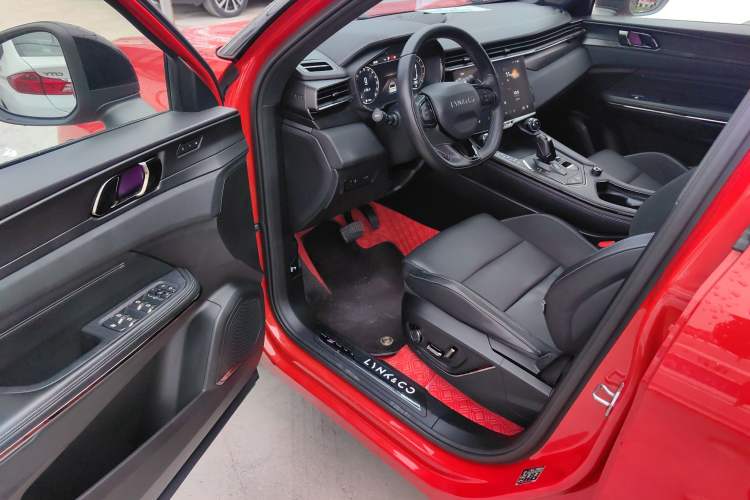 Used Lynk & Co 01 2021 2.0TD Four-Wheel Drive Hype-Halo Interior 10