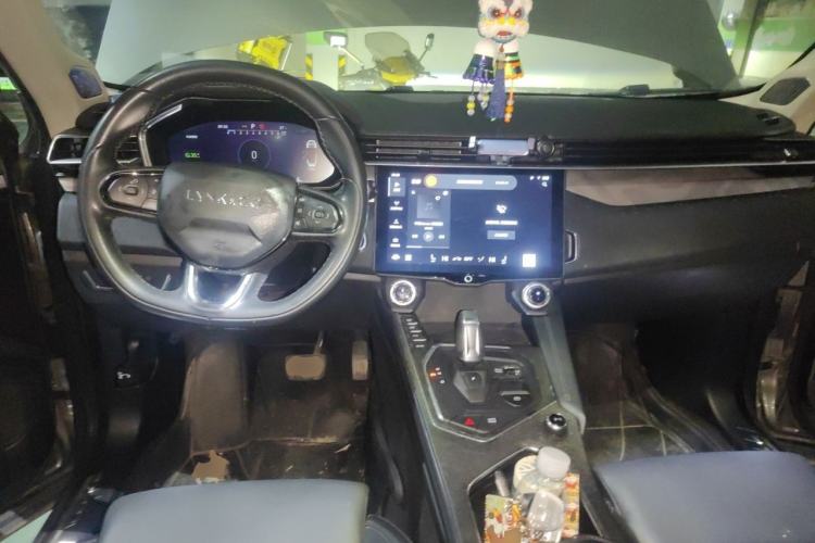 Used Lynk & Co 01 2021 2.0TD Two-Wheel-Drive Pro Trim Center Console