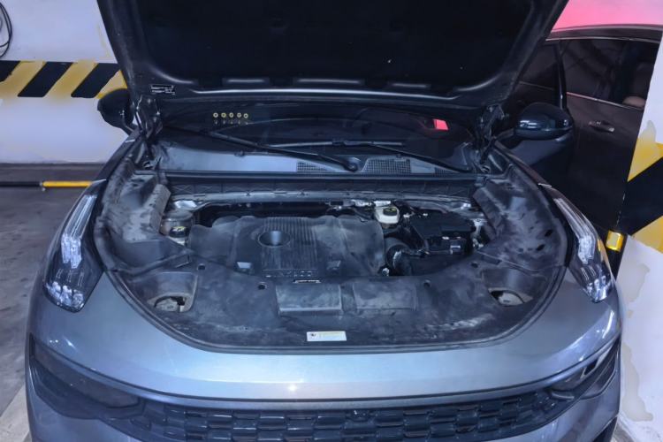Used Lynk & Co 01 2021 2.0TD Four-Wheel Drive Hype-Halo Engine Bay