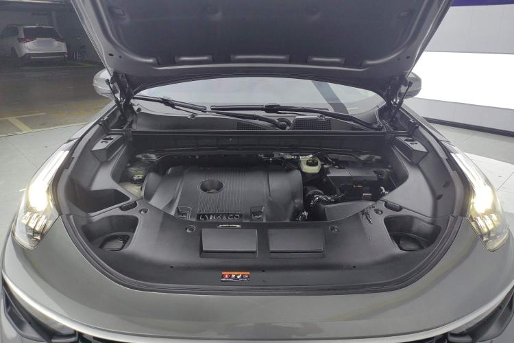 Used Lynk & Co 01 2021 2.0TD Two-Wheel-Drive Pro Trim Engine Bay