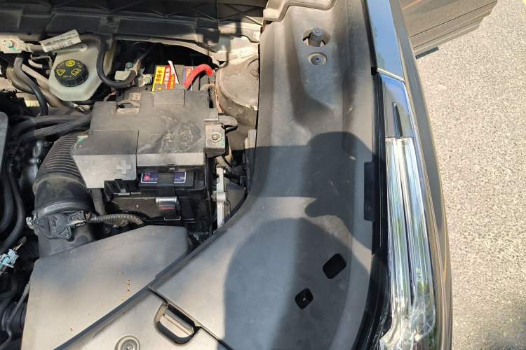 Used Lynk & Co 01 2021 2.0TD Two-Wheel-Drive Pro Trim Engine Bay Left