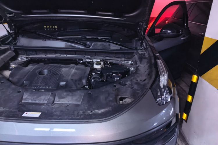 Used Lynk & Co 01 2021 2.0TD Four-Wheel Drive Hype-Halo Engine Bay Left