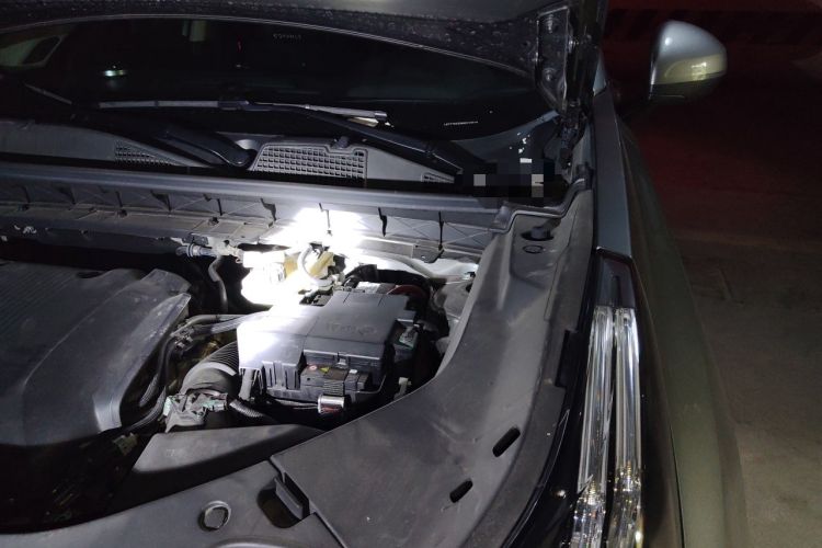 Used Lynk & Co 01 2021 2.0TD Two-Wheel-Drive Pro Trim Engine Bay Left