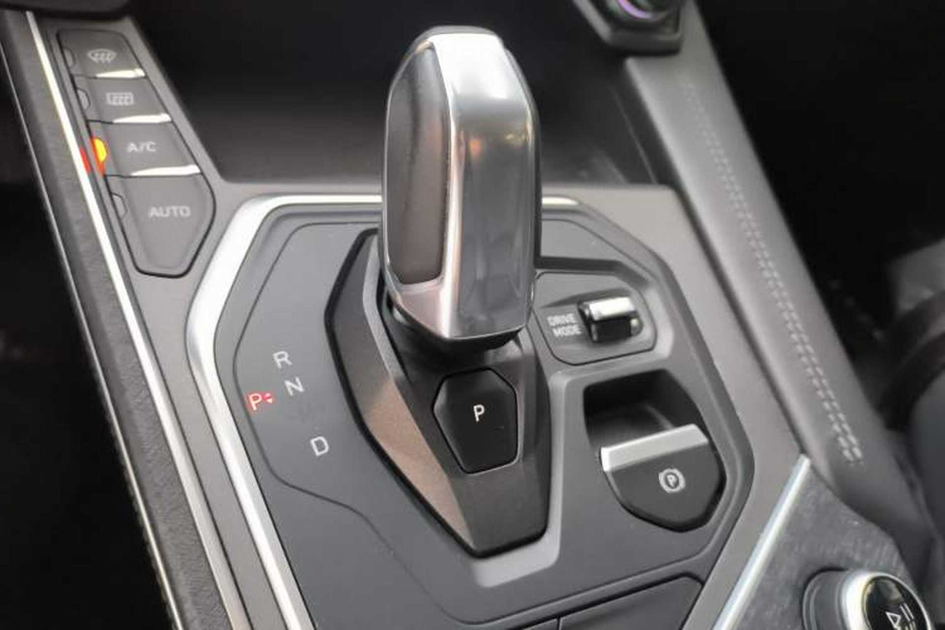 Used Lynk & Co 01 2021 2.0TD Two-Wheel-Drive Pro Trim Gear Lever