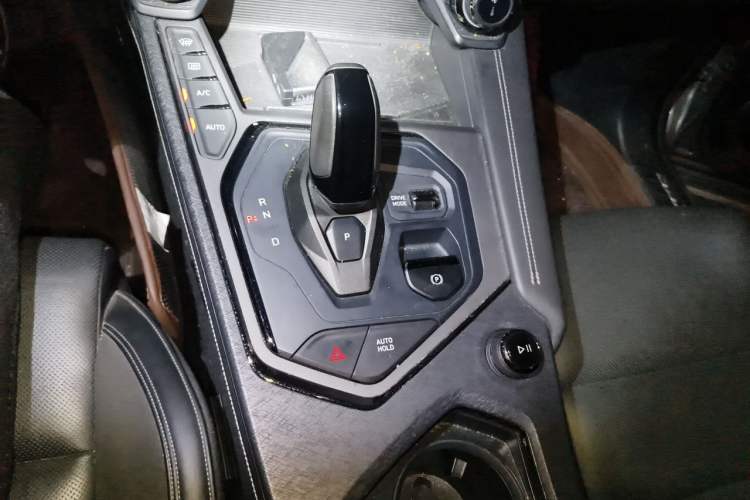 Used Lynk & Co 01 2021 2.0TD Four-Wheel Drive Hype-Halo Gear Lever