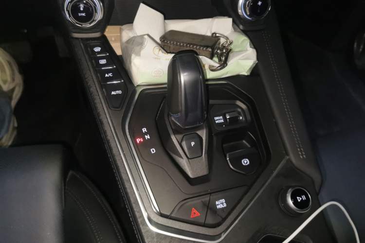 Used Lynk & Co 01 2021 2.0TD Two-Wheel-Drive Pro Trim Gear Lever