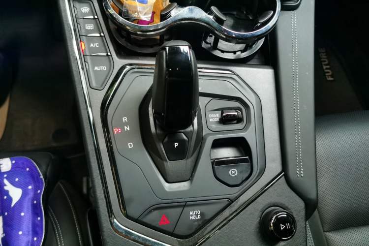 Used Lynk & Co 01 2021 2.0TD Four-Wheel Drive Hype-Halo Gear Lever