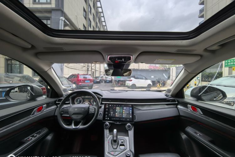 Used Lynk & Co 01 2021 2.0TD Two-Wheel-Drive Pro Trim Interior 2