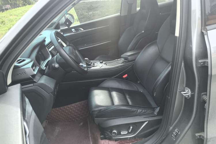 Used Lynk & Co 01 2021 2.0TD Two-Wheel-Drive Pro Trim Left Front Seat