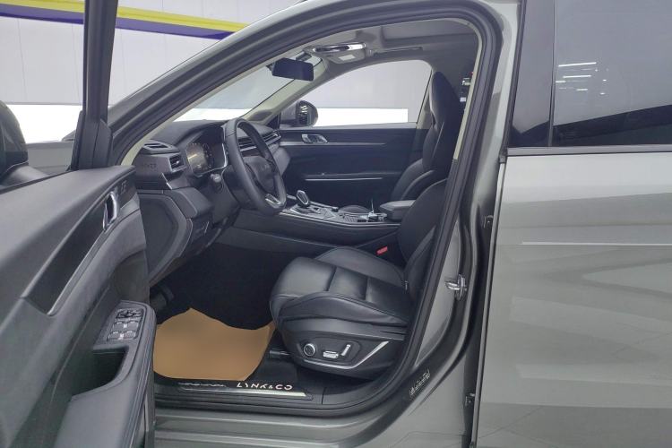 Used Lynk & Co 01 2021 2.0TD Two-Wheel-Drive Pro Trim Left Front Seat