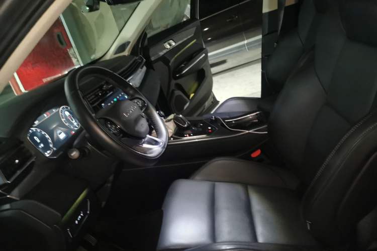 Used Lynk & Co 01 2021 2.0TD Two-Wheel-Drive Pro Trim Left Front Seat
