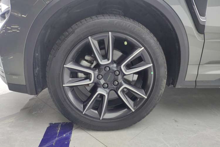 Used Lynk & Co 01 2021 2.0TD Two-Wheel-Drive Pro Trim Left Front Wheel Hub