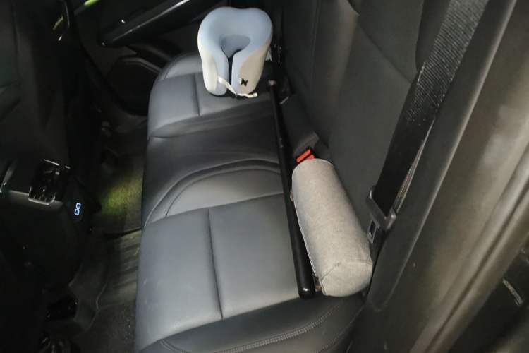 Used Lynk & Co 01 2021 2.0TD Two-Wheel-Drive Pro Trim Left Rear Seat