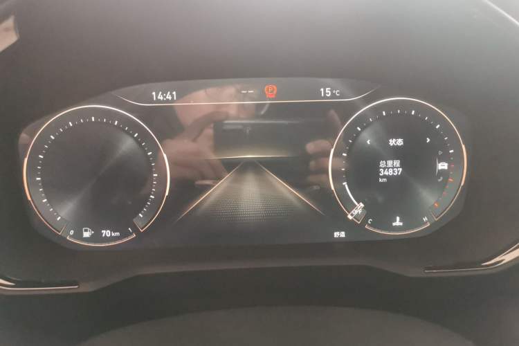 Used Lynk & Co 01 2021 2.0TD Four-Wheel Drive Hype-Halo Odometer Close Up