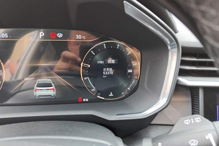 Used Lynk & Co 01 2021 2.0TD Two-Wheel-Drive Pro Trim Odometer Close Up