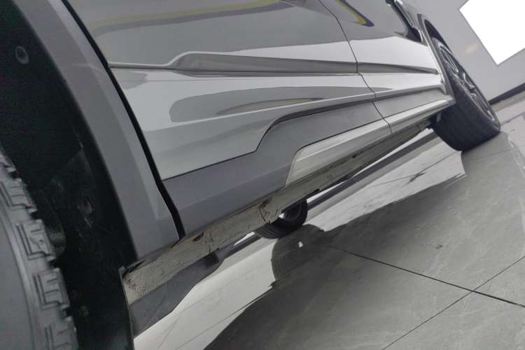 Used Lynk & Co 01 2021 2.0TD Two-Wheel-Drive Pro Trim Right Side Sill