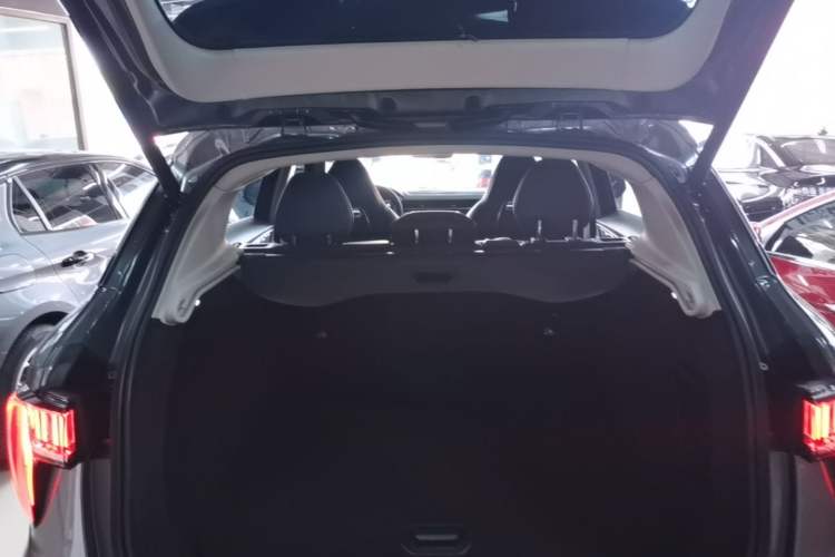 Used Lynk & Co 01 2021 2.0TD Two-Wheel-Drive Pro Trim Trunk