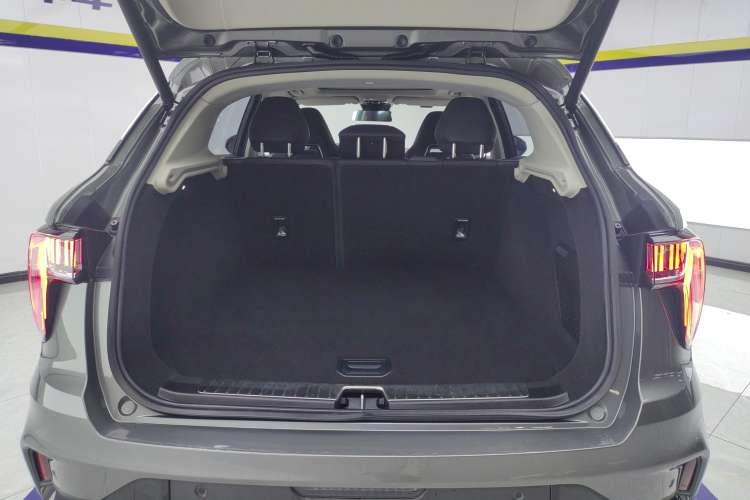 Used Lynk & Co 01 2021 2.0TD Two-Wheel-Drive Pro Trim Trunk