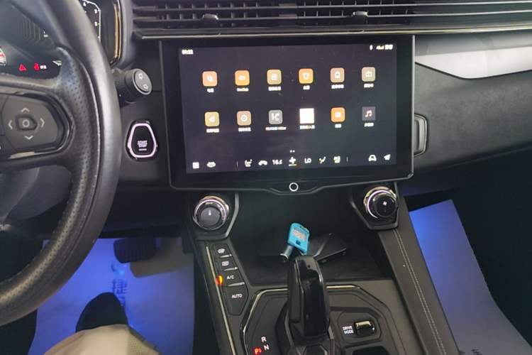 Used Lynk & Co 01 2021 2.0TD Four-Wheel Drive Hype-Halo Audio And AC Panel