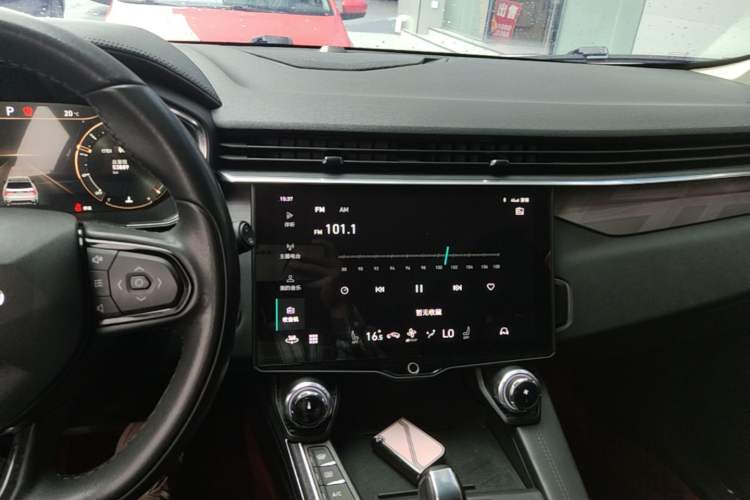 Used Lynk & Co 01 2021 2.0TD Two-Wheel-Drive Pro Trim Audio And AC Panel