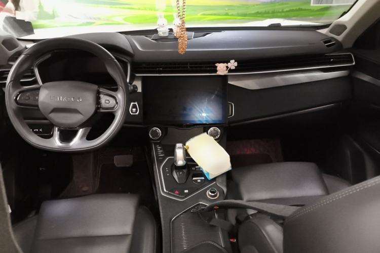 Used Lynk & Co 01 2021 2.0TD Two-Wheel-Drive Pro Trim Center Console