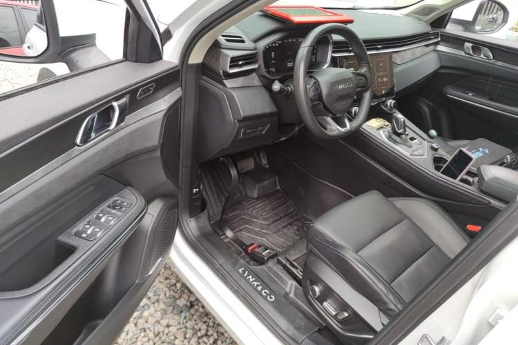 Used Lynk & Co 01 2021 2.0TD Two-Wheel-Drive Pro Trim Driver Seat