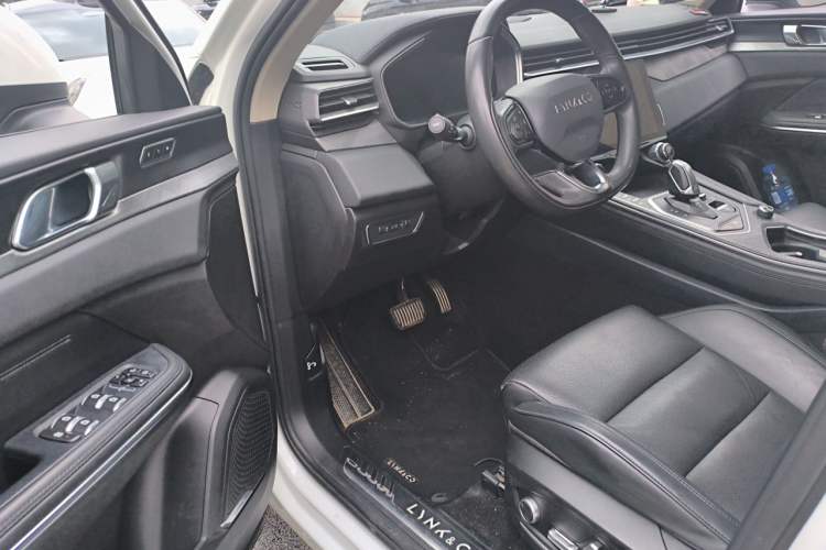 Used Lynk & Co 01 2021 2.0TD Two-Wheel-Drive Pro Trim Driver Seat