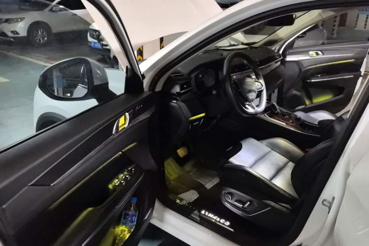 Used Lynk & Co 01 2021 2.0TD Two-Wheel-Drive Pro Trim Driver Seat