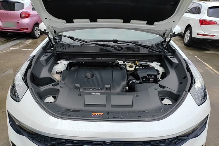 Used Lynk & Co 01 2021 2.0TD Two-Wheel-Drive Pro Trim Engine Bay