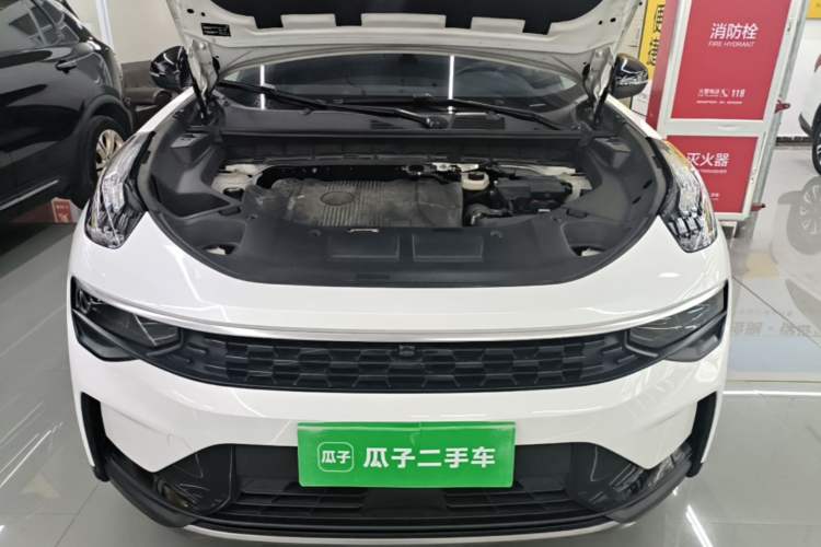 Used Lynk & Co 01 2021 2.0TD Two-Wheel-Drive Pro Trim Engine Bay