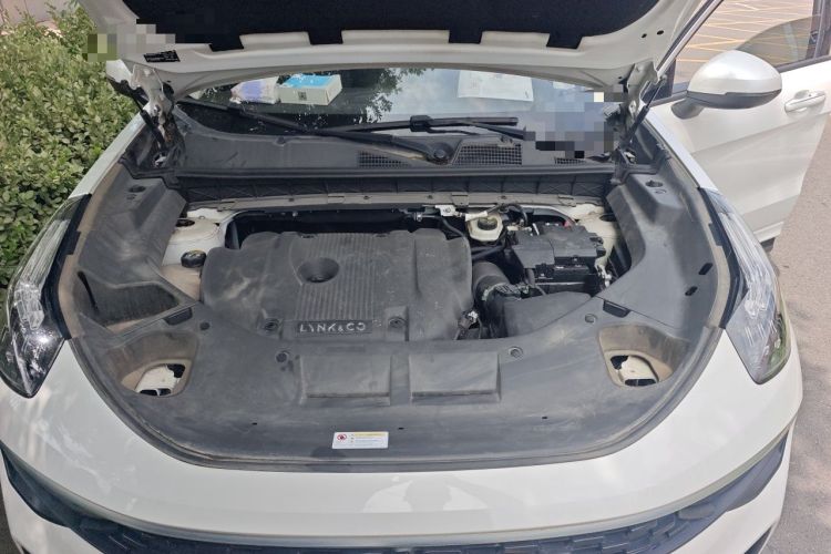 Used Lynk & Co 01 2021 2.0TD Two-Wheel-Drive Pro Trim Engine Bay